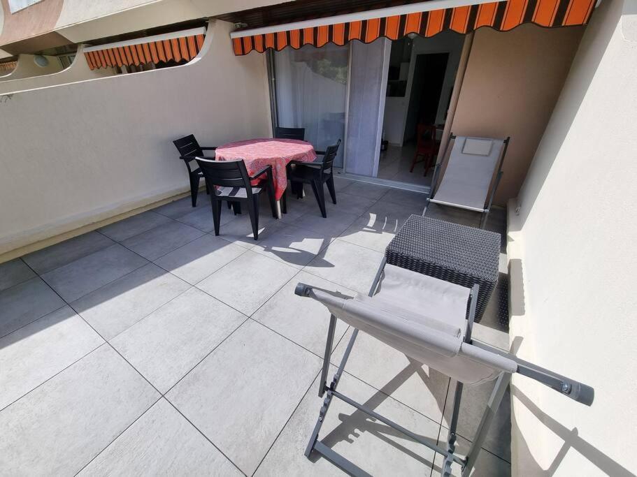 En Bord De Mer, Avec Grande Terrasse Et Climatisation Le Grau-du-Roi Exterior photo